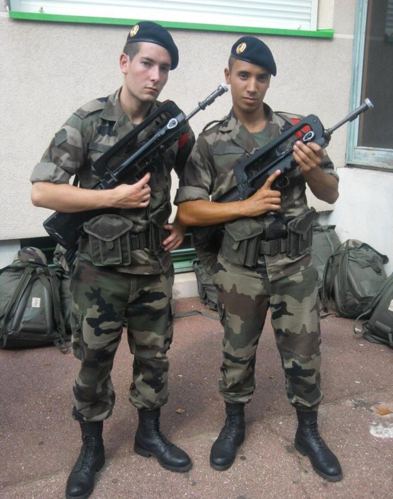 Sous l'uniforme